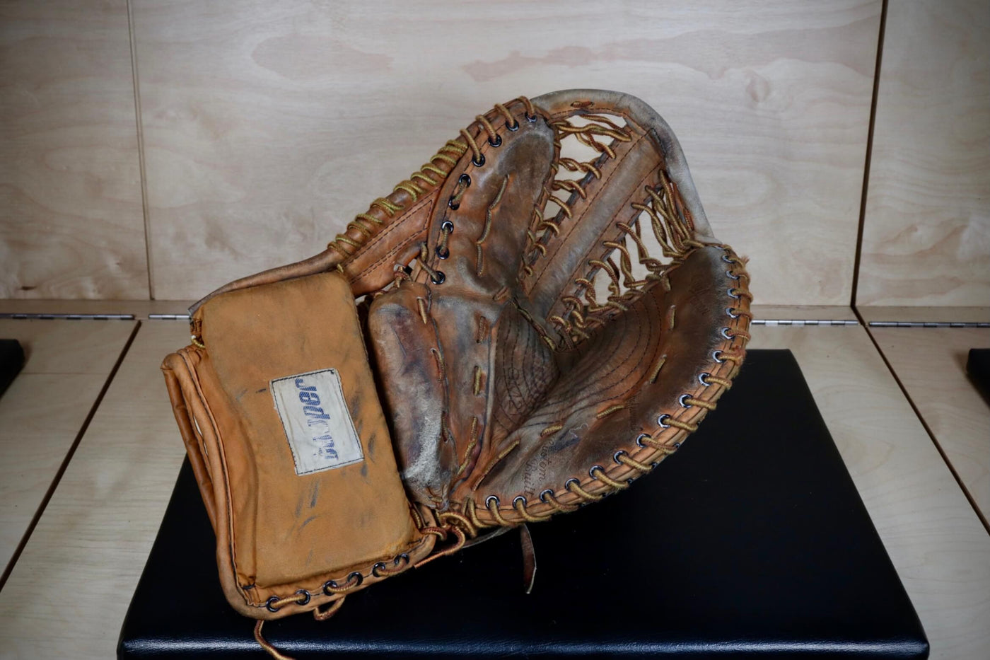 GM21 Glove