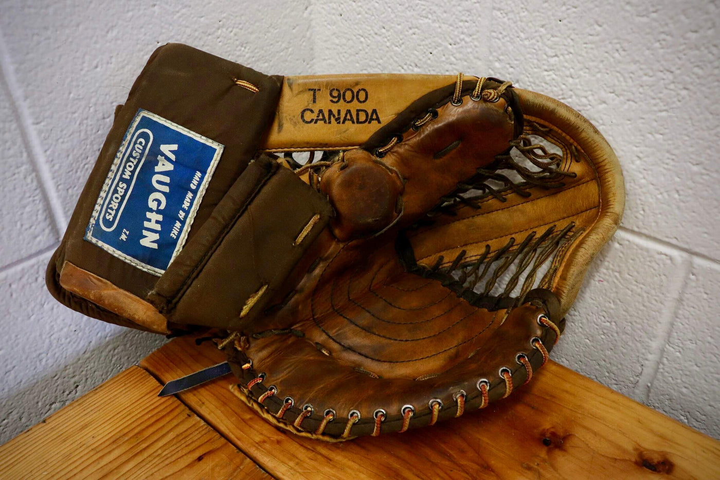 Vaughn T900 Vintage Glove