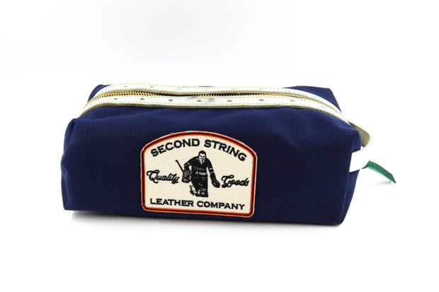 Hartford White Bathroom Bag