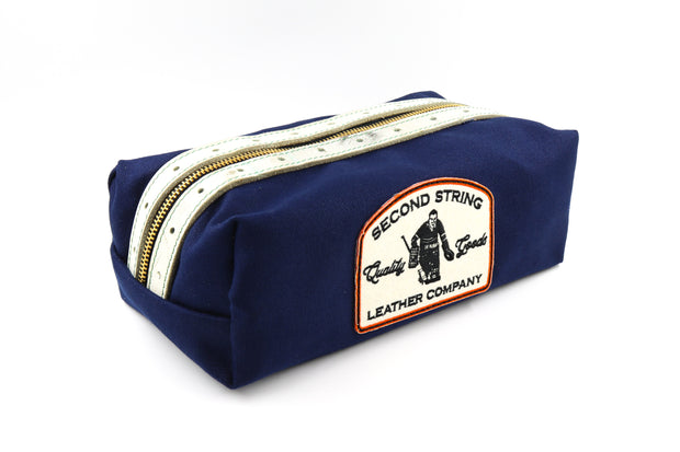 Hartford White Bathroom Bag