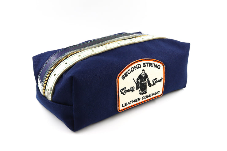 Hartford Blue/White Bathroom Bag