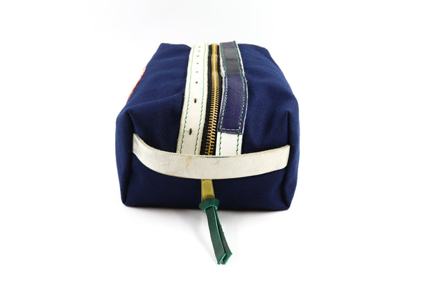 Hartford Blue/White Bathroom Bag