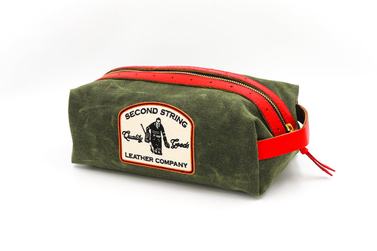 Minnesota Flower Power Bathroom Bag