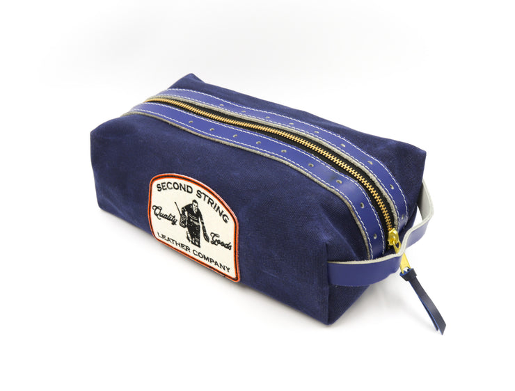 Big Cat Collection Blue Bathroom Bag