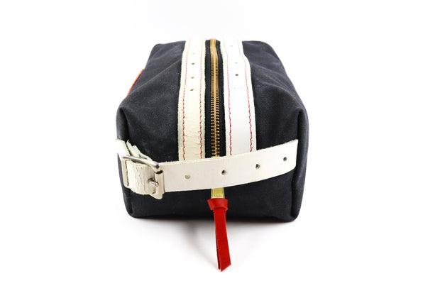 New Jersey Black/White Bathroom Bag