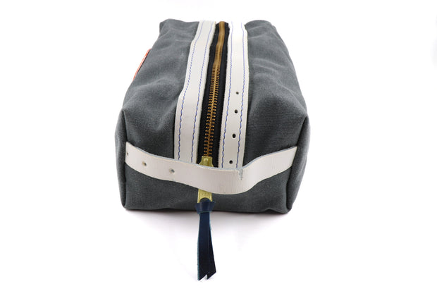 Toronto White Bathroom Bag