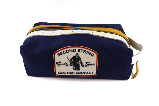 Florida White/Tan Bathroom Bag