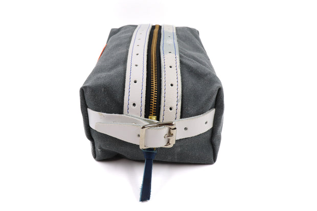 Toronto Buckle Bathroom Bag