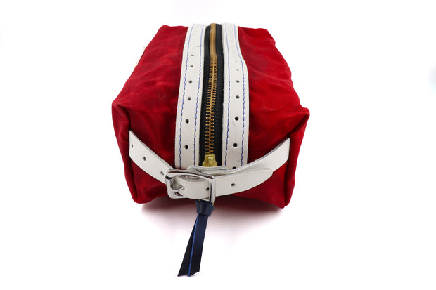 USA Buckle Bathroom Bag