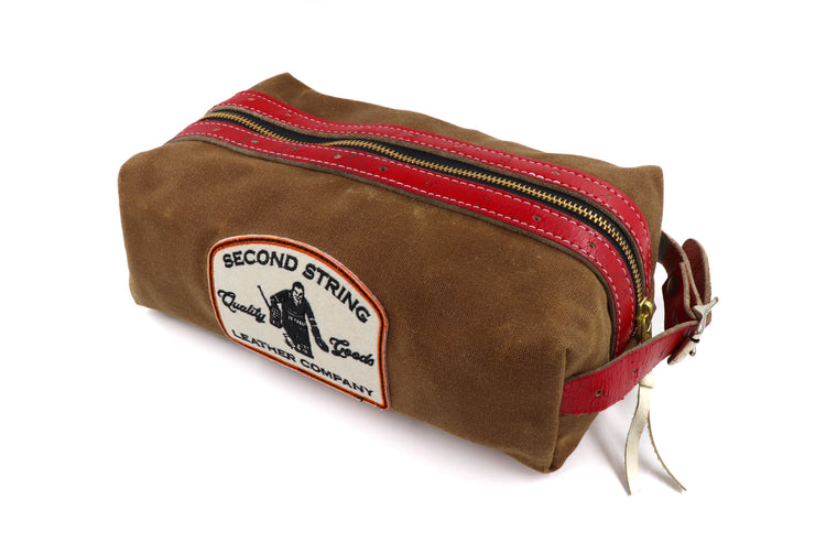 Detroit Buckle Bathroom Bag