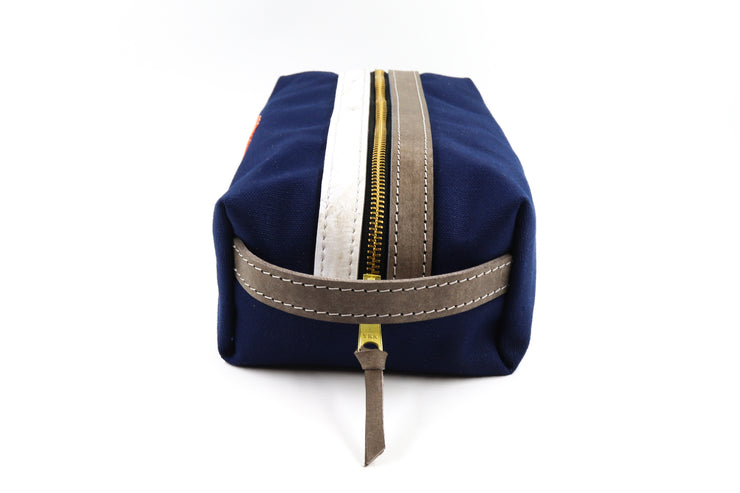 Tampa Bay Gray Bathroom Bag