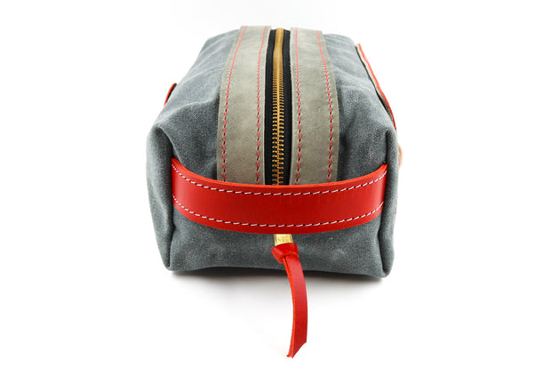 Buckeyes Bathroom Bag