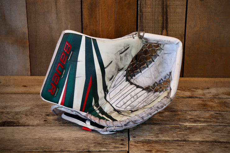 Minnesota White/Black Keychain