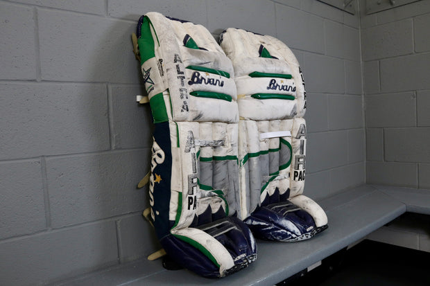 Hartford Blue/White Bathroom Bag