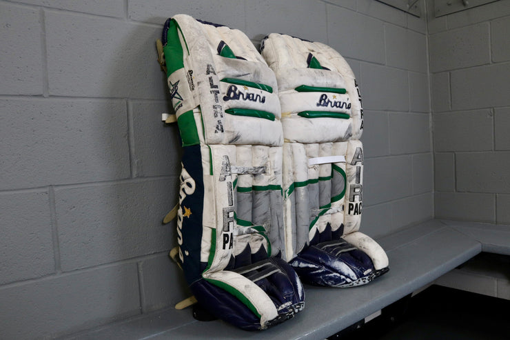 Hartford Blue/White Bathroom Bag