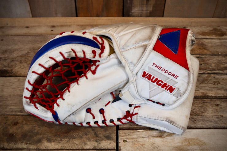 Montreal White Keychain