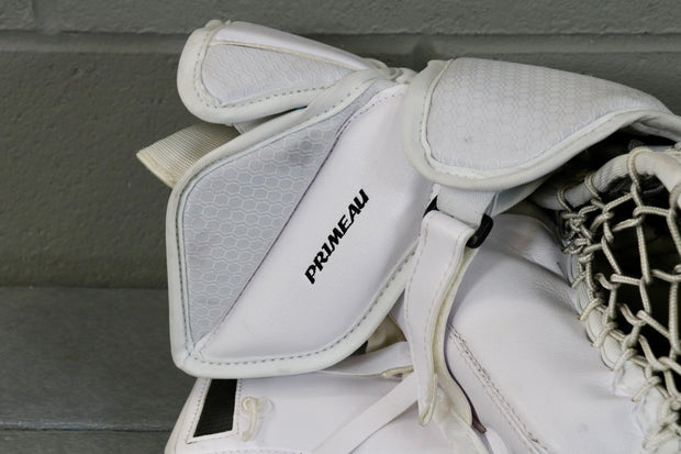 Montreal White Keychain