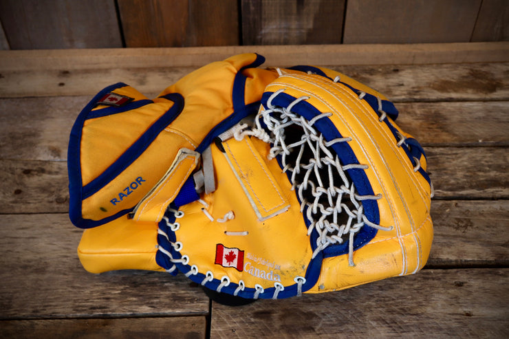 Razor White/Blue/Yellow Keychain