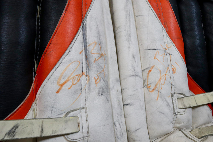 Philadelphia White/Black Keychain