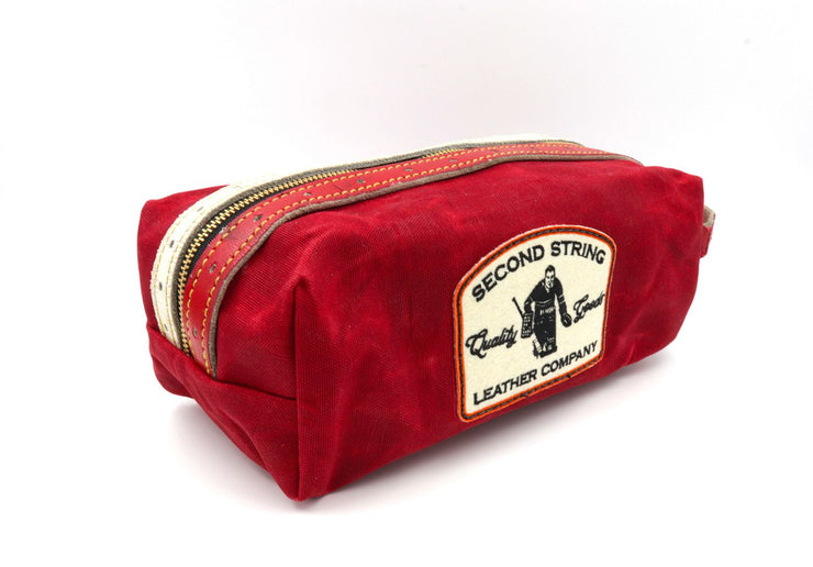 Razor Collection  White/Red Bathroom Bag