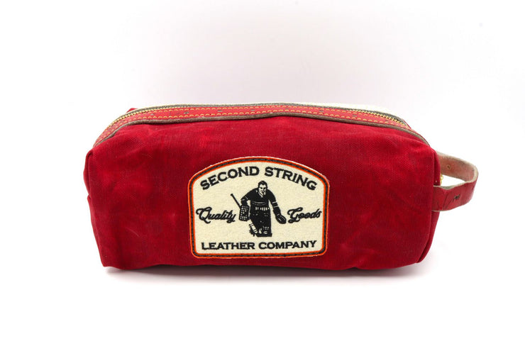 Razor Collection  White/Red Bathroom Bag