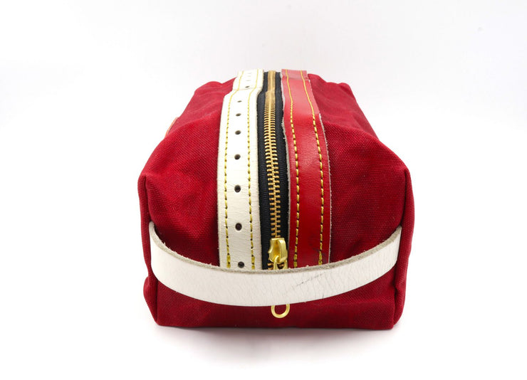 Razor Collection Red/White Bathroom Bag