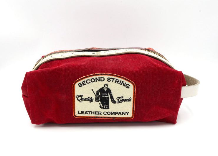 Razor Collection Red/White Bathroom Bag