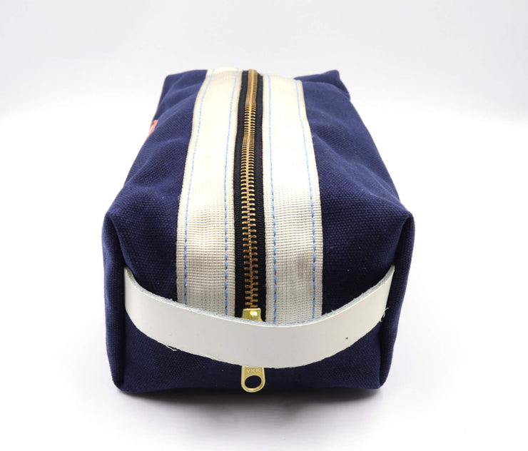 Vaughn Velocity Pads Strap Bathroom Bag