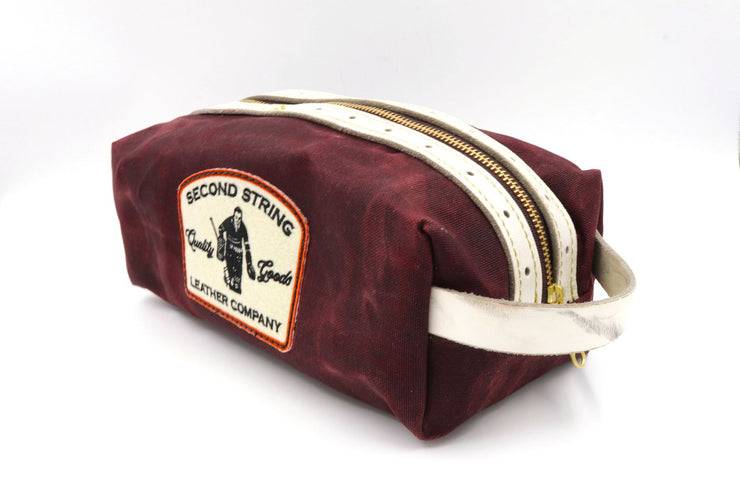 Fighting Eagle White Bathroom Bag