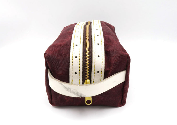 Fighting Eagle White Bathroom Bag