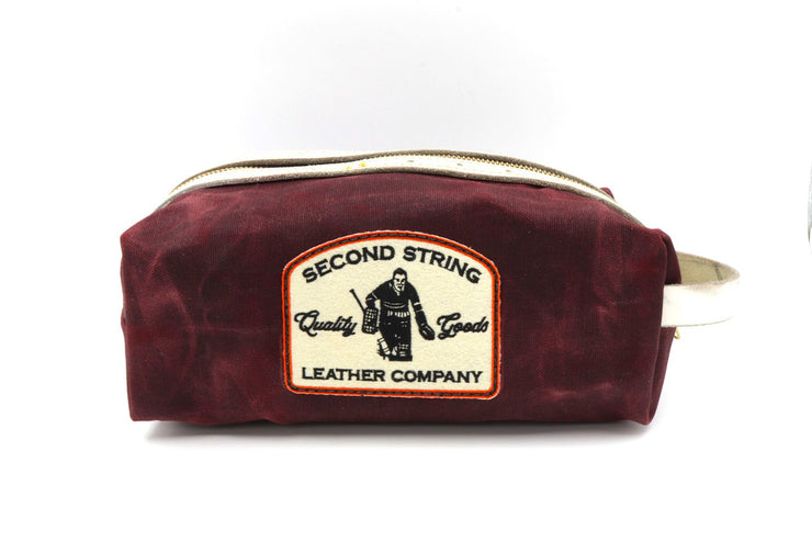 Fighting Eagle White Bathroom Bag