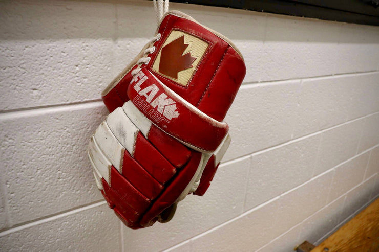 Flak Attack Gloves 6 Slot Bi-Fold Wallet