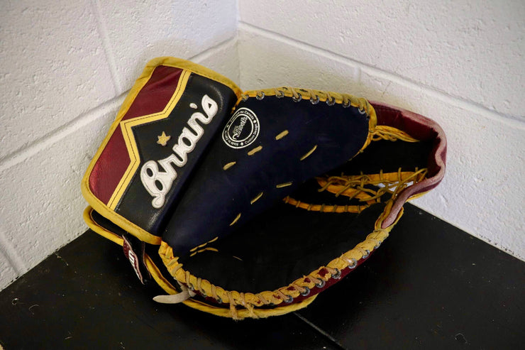 Brian's Air Hook Jr Glove 6 Slot Bi-Fold Wallet