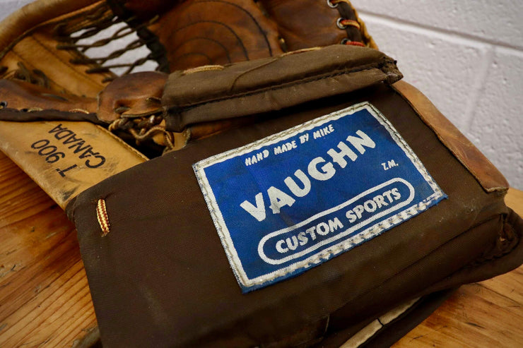 Vaughn T900 Glove Vintage 6 Slot Bi-Fold Wallet